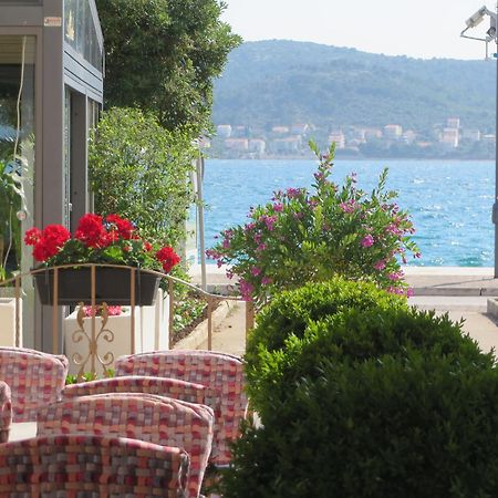 Filipovic Apartments With Pool Biograd Na Moru Esterno foto
