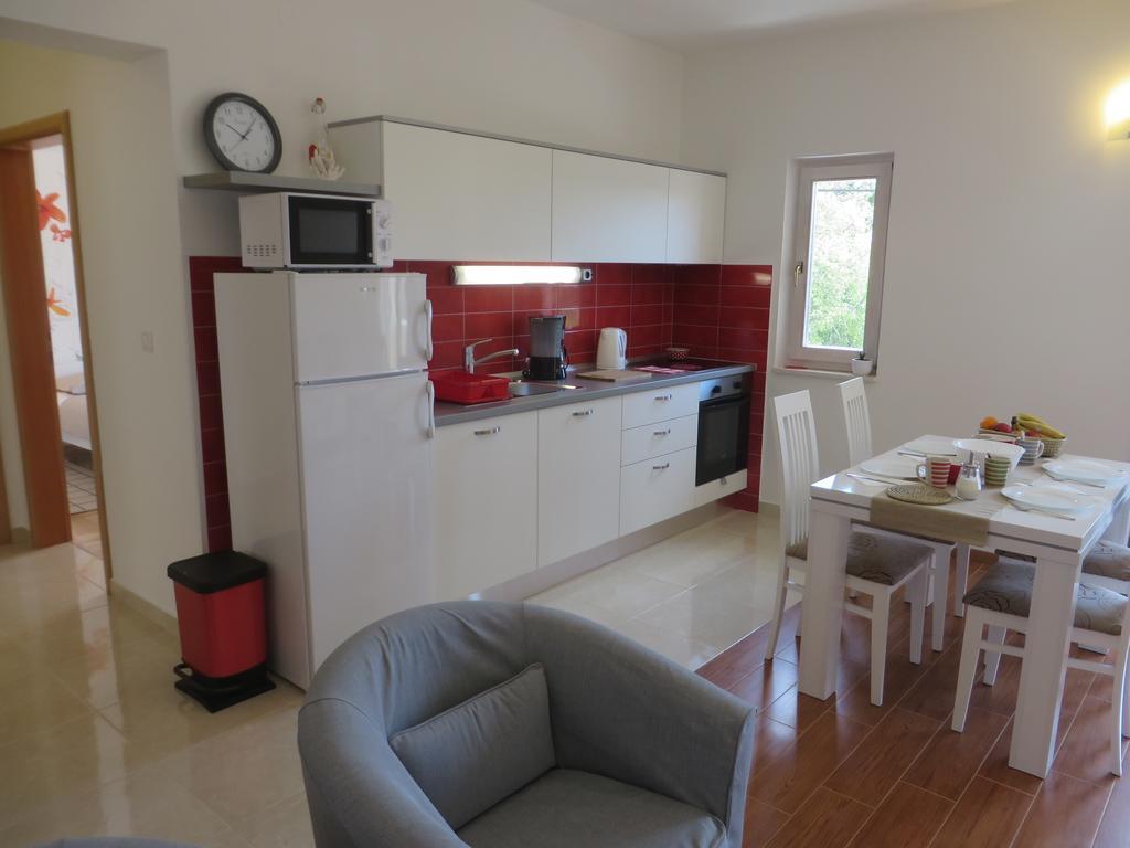 Filipovic Apartments With Pool Biograd Na Moru Esterno foto