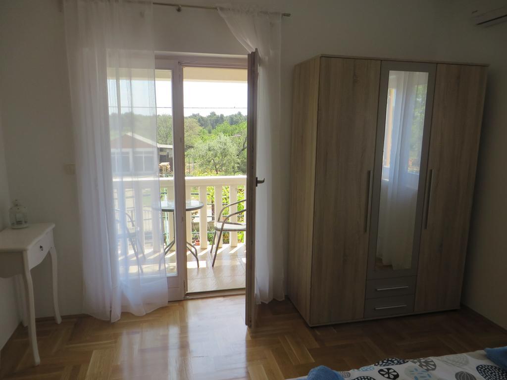 Filipovic Apartments With Pool Biograd Na Moru Esterno foto