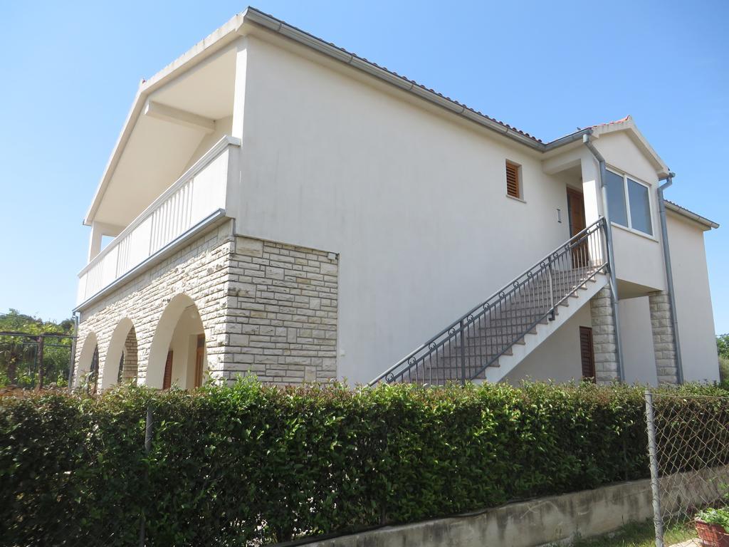 Filipovic Apartments With Pool Biograd Na Moru Esterno foto