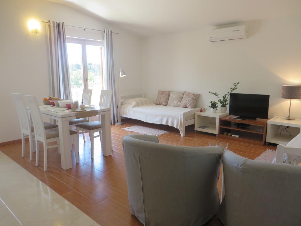 Filipovic Apartments With Pool Biograd Na Moru Esterno foto