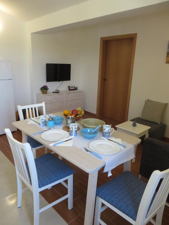 Filipovic Apartments With Pool Biograd Na Moru Esterno foto