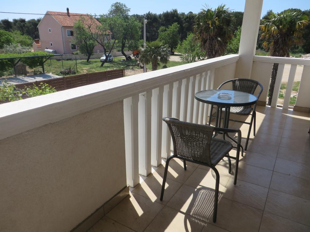Filipovic Apartments With Pool Biograd Na Moru Esterno foto
