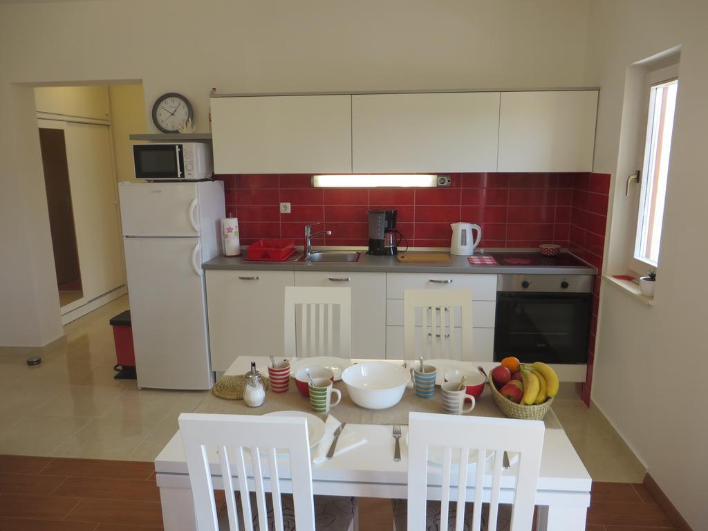 Filipovic Apartments With Pool Biograd Na Moru Esterno foto