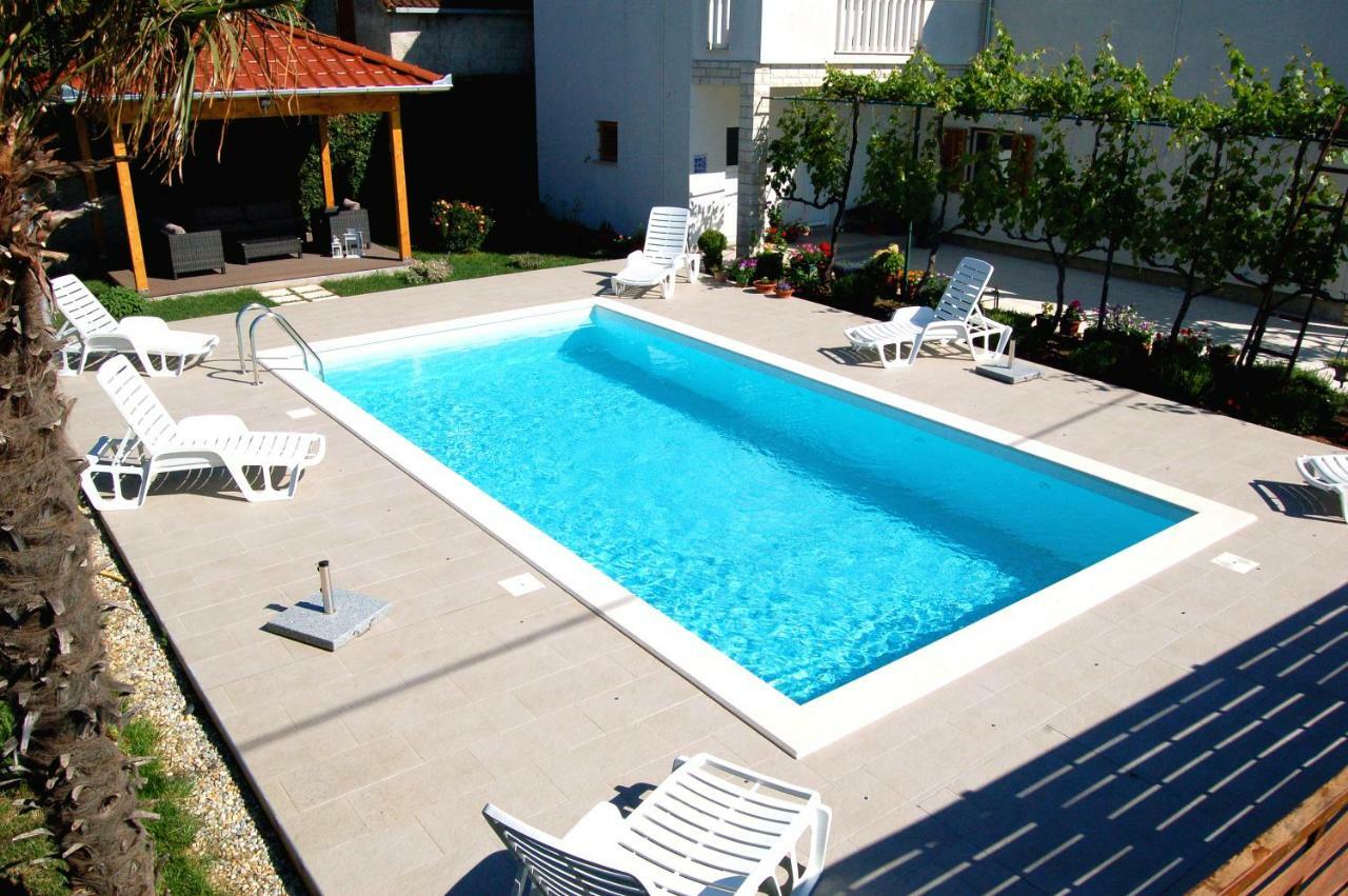 Filipovic Apartments With Pool Biograd Na Moru Esterno foto