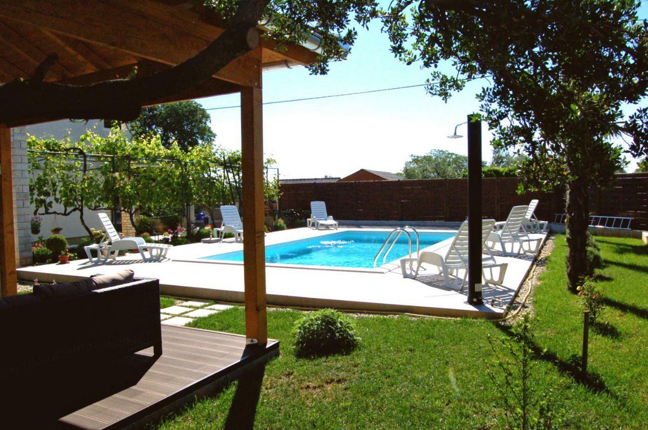 Filipovic Apartments With Pool Biograd Na Moru Esterno foto