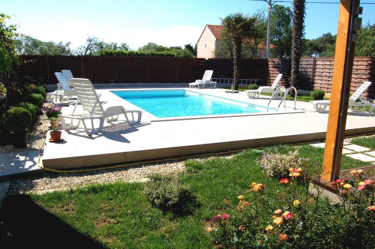 Filipovic Apartments With Pool Biograd Na Moru Esterno foto